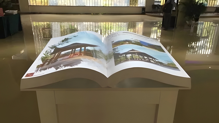 現(xiàn)代化展廳中虛擬電子翻書(shū)的展示效果